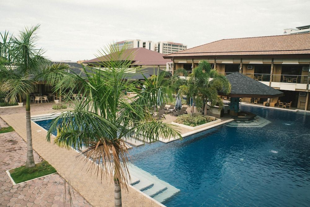Cebu Westown Lagoon - South Wing Exterior foto