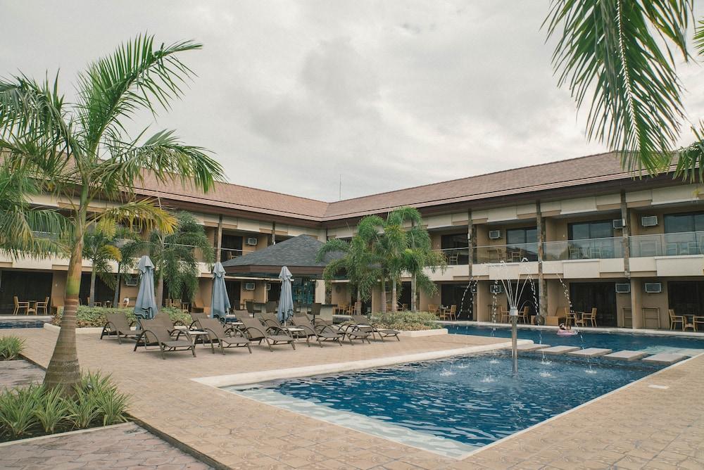 Cebu Westown Lagoon - South Wing Exterior foto
